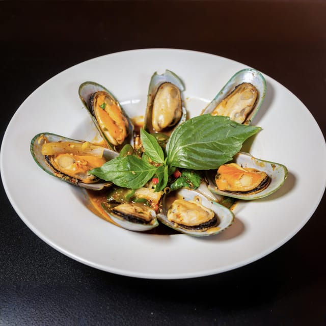 Steamed Mussels.